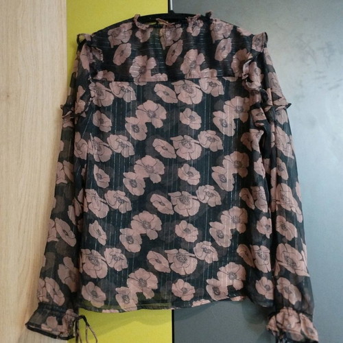 Neo Noir women's shirt used with floral pattern, size M