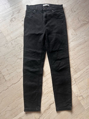Pull&Bear High Rise Skinny Jean black, like new, size M