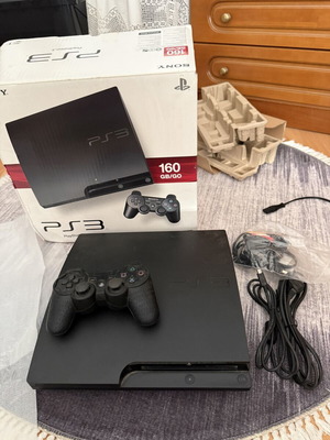 Sony PlayStation 3 Slim 160GB конзола употребявана с оригинален контролер