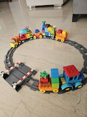 Duplo Lego τρενάκι σαν καινούργιο με τρόφιμα και επιπλέον αμαξάκια