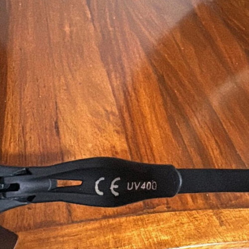 Oakley UV400 sunglasses, black