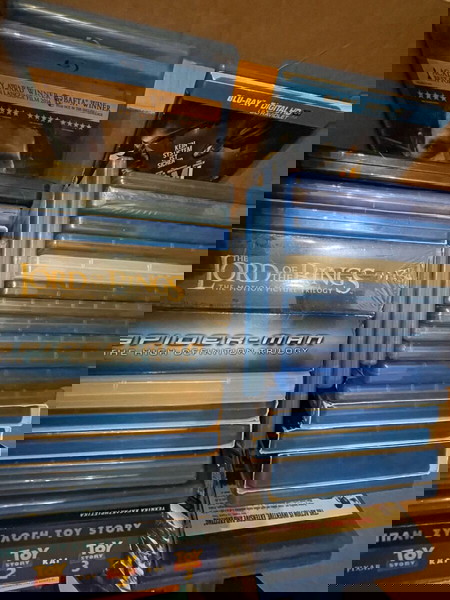 700 blu-rays, ζητήστε λίστα