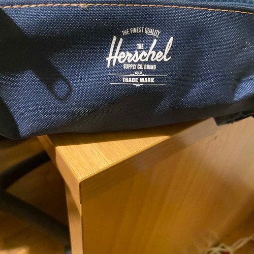Herschel Settlement pencil case like new