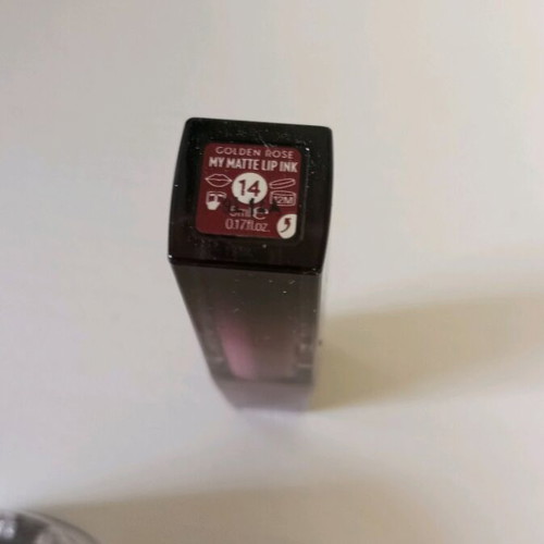 Cosmetics set like new with blush, eye pencils and mat lipstick