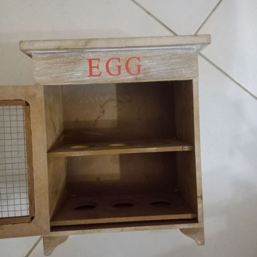 Ξύλινο κουτί αποθήκευσης αβγών μεταχειρισμένο, χωρητικότητας 6 αβγών