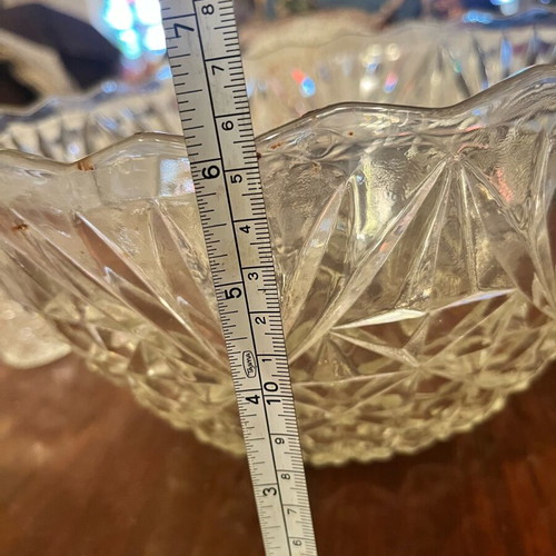 Vintage Arlington set with eight Anchor Hocking cups like new