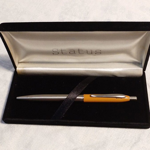 Vintage Status pen case with silver and tan metal pen like new