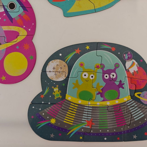 Floss & Rock Space Puzzle like new, 3,4,6 and 8 pieces for ages 3+