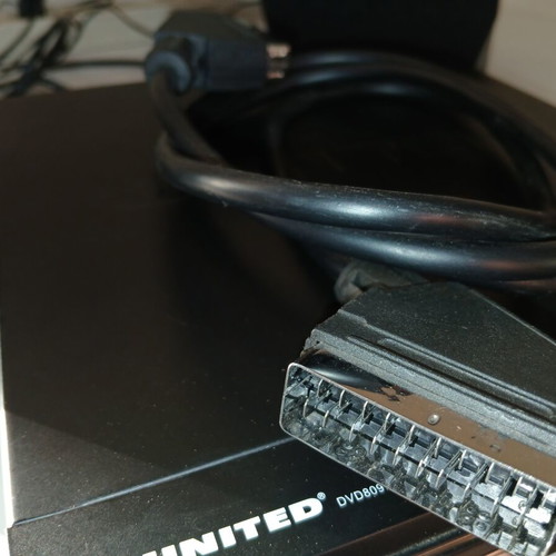 United DVD8097 multimedia player like new with CD, DVD, USB