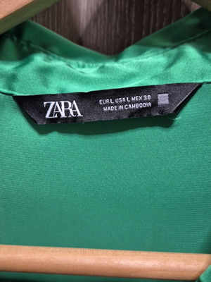 Zara women's satin shirt like new, green, size L