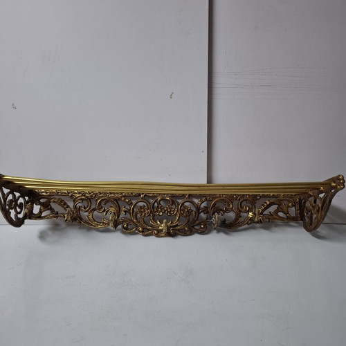 Wall hanger in very good condition