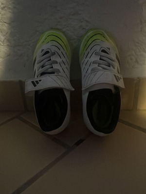 Adidas kids football boots used, size 28, yellow white black