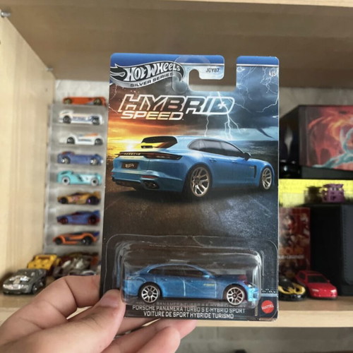 Hot Wheels Hybrid Speed 4/5 Porsche Panamera sealed