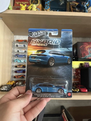Hot Wheels Hybrid Speed 4/5 Porsche Panamera sealed