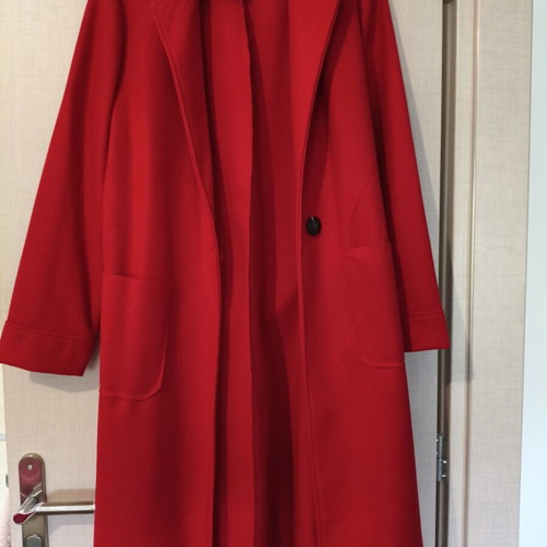 Women's red long coat with belt made in Italy new, one size