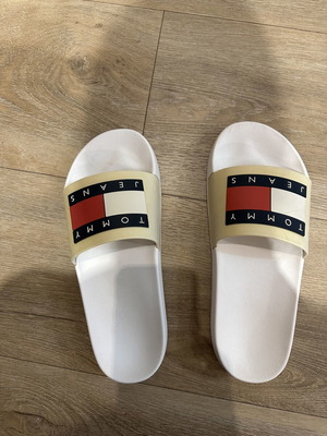 Tommy Jeans white slippers size 42