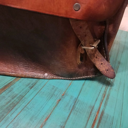 Elta leather bag used, dimensions 33x43 cm