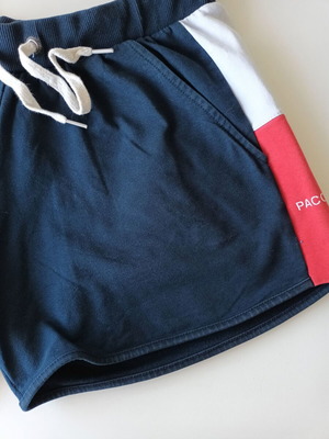 Paco & Co sweatshirt shorts size XL like new, blue multicolor