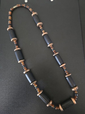 Women's necklace with wooden beads, black and brown