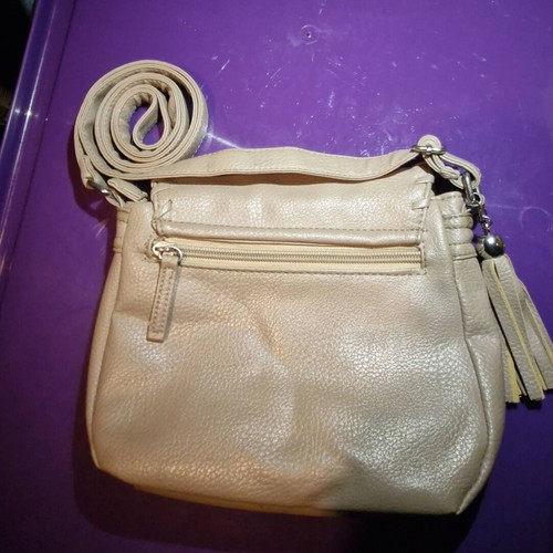 Beige shoulder bag like new with zipper 20×25 cm