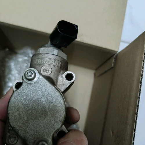 Volkswagen Hitachi high-pressure fuel pump like new, made in Germany