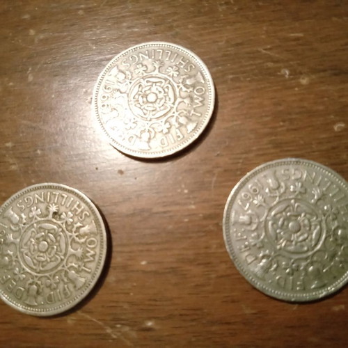 Lot of thirty English coins