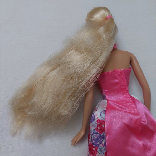 Barbie Cut and Style Princess like new with dress and accessories