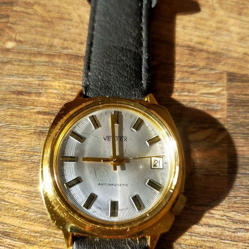 Mechanic wristwatch