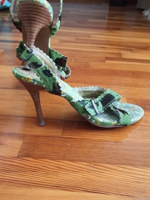Green sandals used with wooden heel size 38