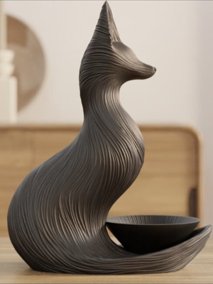 Μοντέρνο γλυπτό και δίσκος κοσμημάτων σκανδιναβικού στυλ καινούργιο