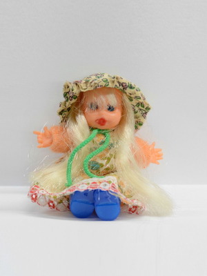 El Greco Filenaditsa doll 80s like new, miniature bean doll with hat