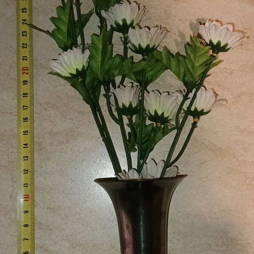 Silver plated metal vase with gift, height 11cm
