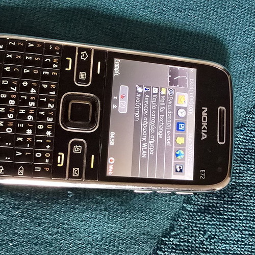 Nokia E72 smartphone like new, silver