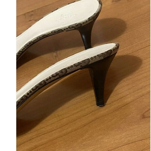 Gucci sandals like new vintage size 39.5