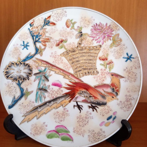 Vintage Japanese porcelain decorative plate with birds and flowers, 21 cm