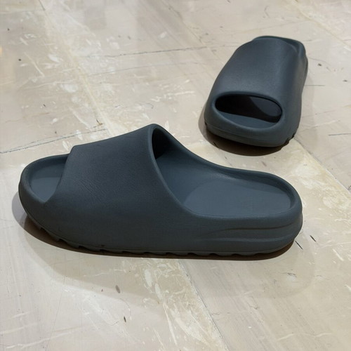 Adidas Yeezy slides like new, slate grey, size 44