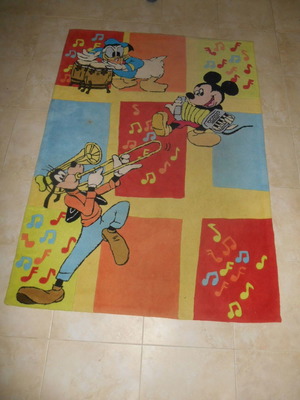 Μοκέτα Disney μεταχειρισμένη, διαστάσεις 140x150 εκ.