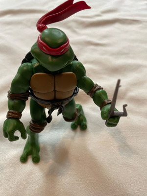 Raphael Ninja Turtles TMNT Figure 2002 like new with weapon