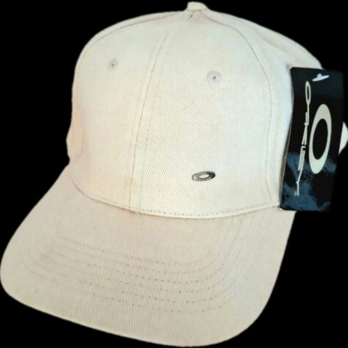 Oakley Vintage Tinfoil Cap brand new, ecru