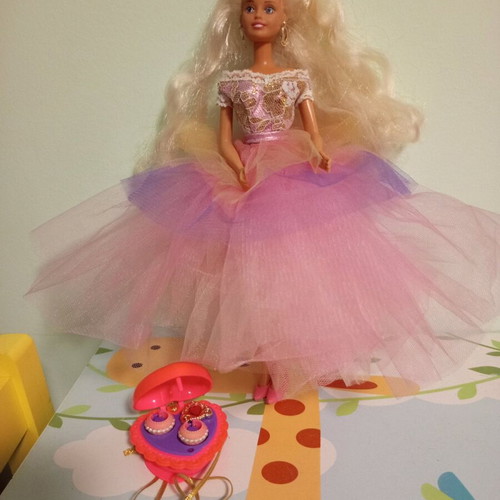 Sindy Sweet Secrets doll used, Hasbro 1992