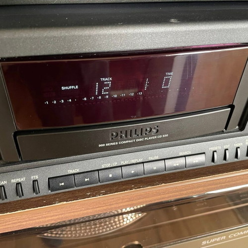 Philips CD 930 like new with remote control
