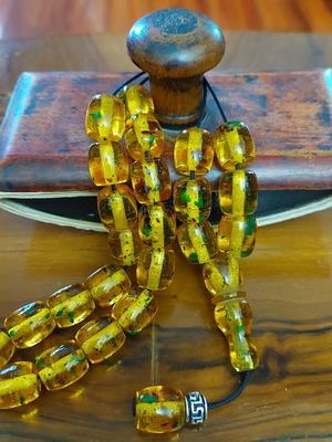 Resin Komboloi with 23+1 Beads and Amber Inlays like new