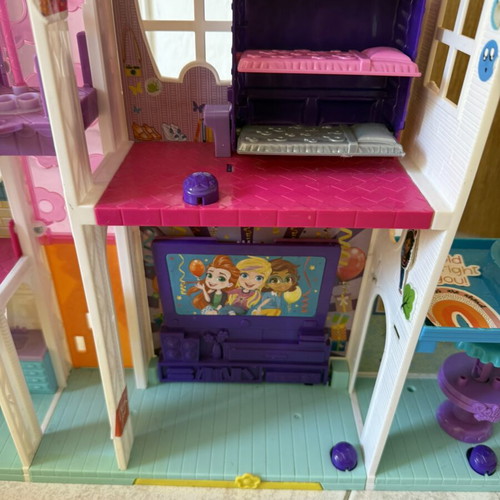 Polly Pocket Poppin' Party Pad dollhouse