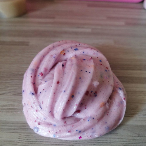 Slime with glitter 170 ml, strawberry scent, pink