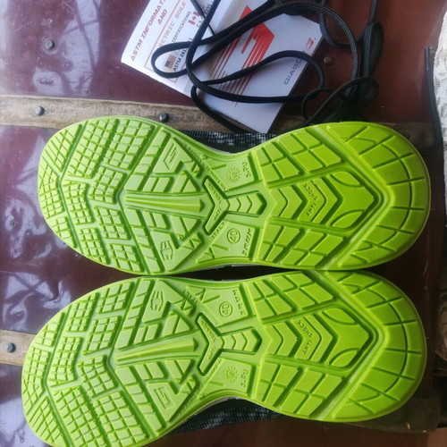 20 € N 40. Brand new, unworn.