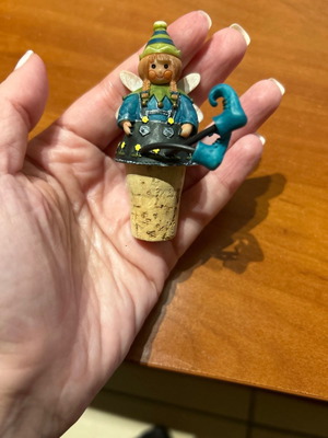 Unique bottle cork elf new