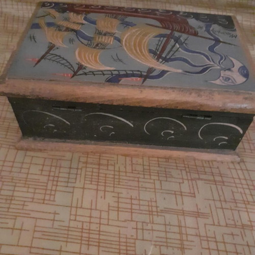 Wooden box Kallimeris like new, painting on wood