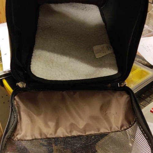 Pet carrier basket used, fabric with zipper and pocket