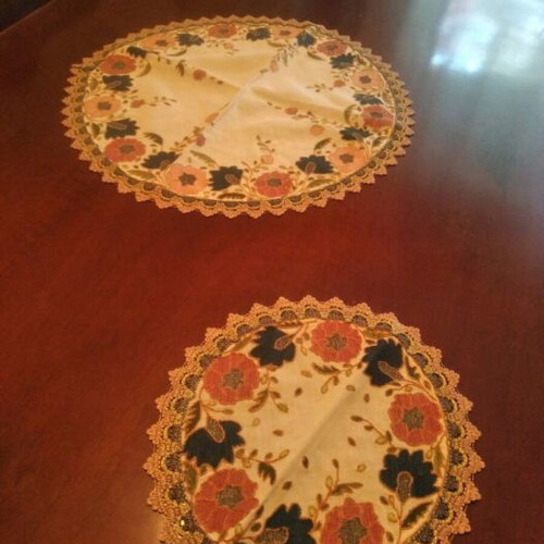 Vintage hand embroidery set of three pieces like new