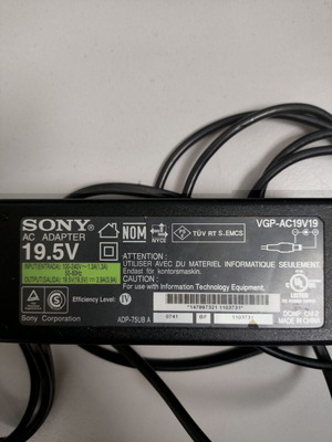 Sony AC Adapter 19.5V/1.3A μεταχειρισμένο, original